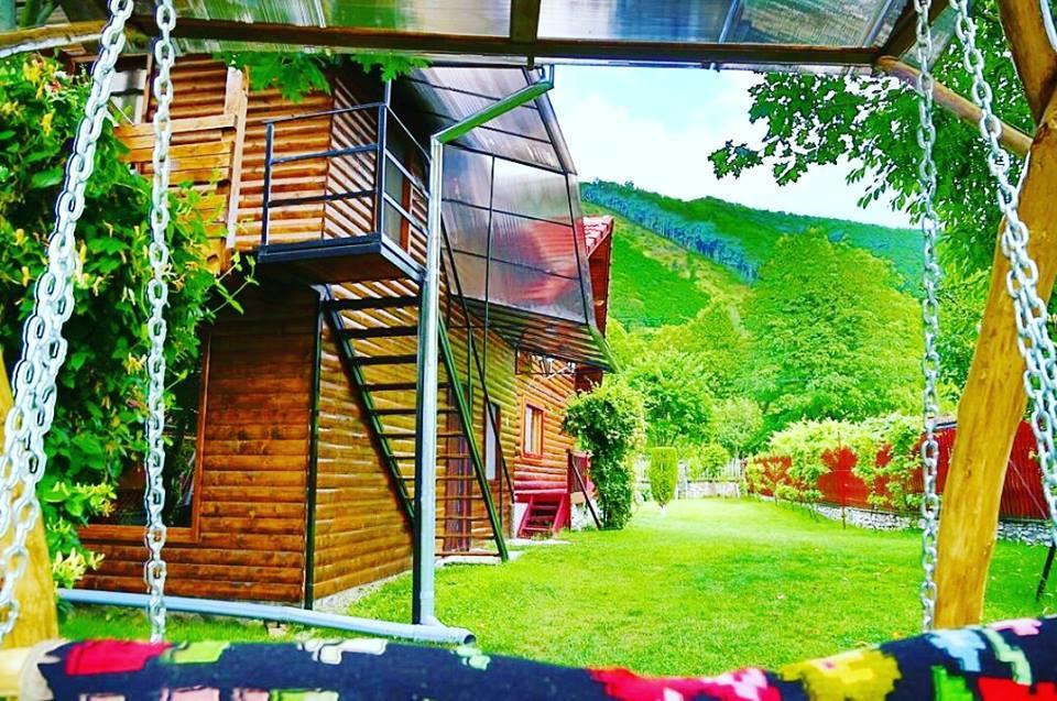 Casa Bunicii * Costeşti