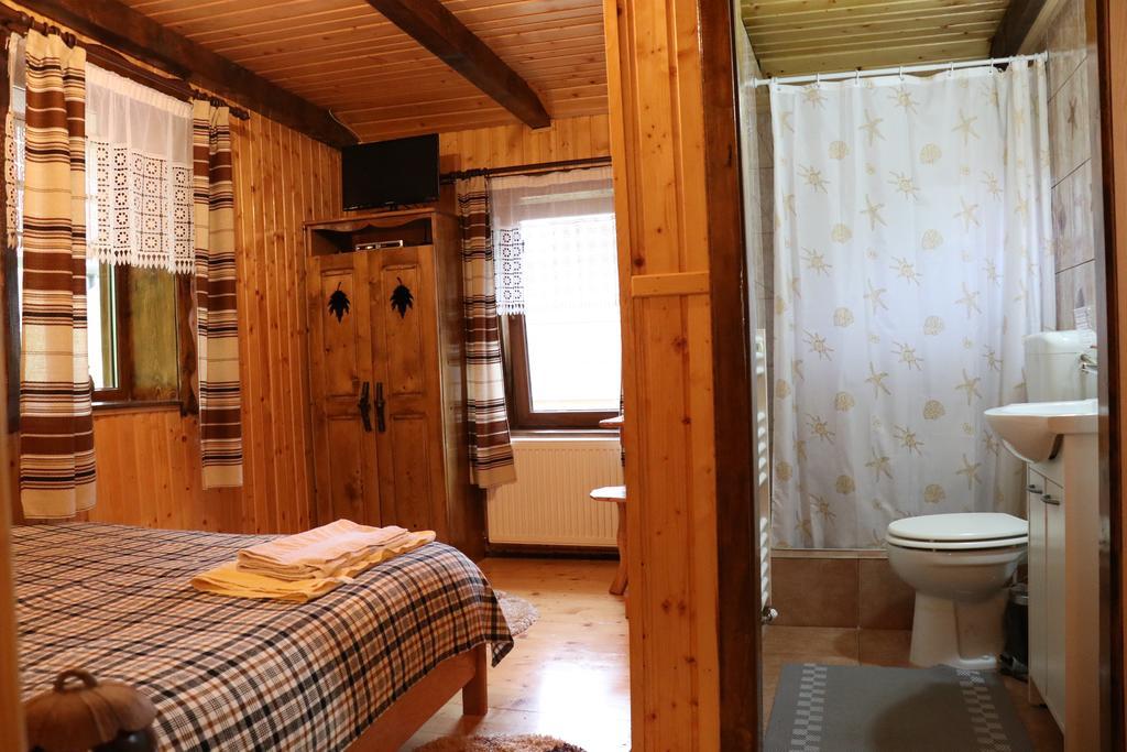 Casa Bunicii * Costeşti